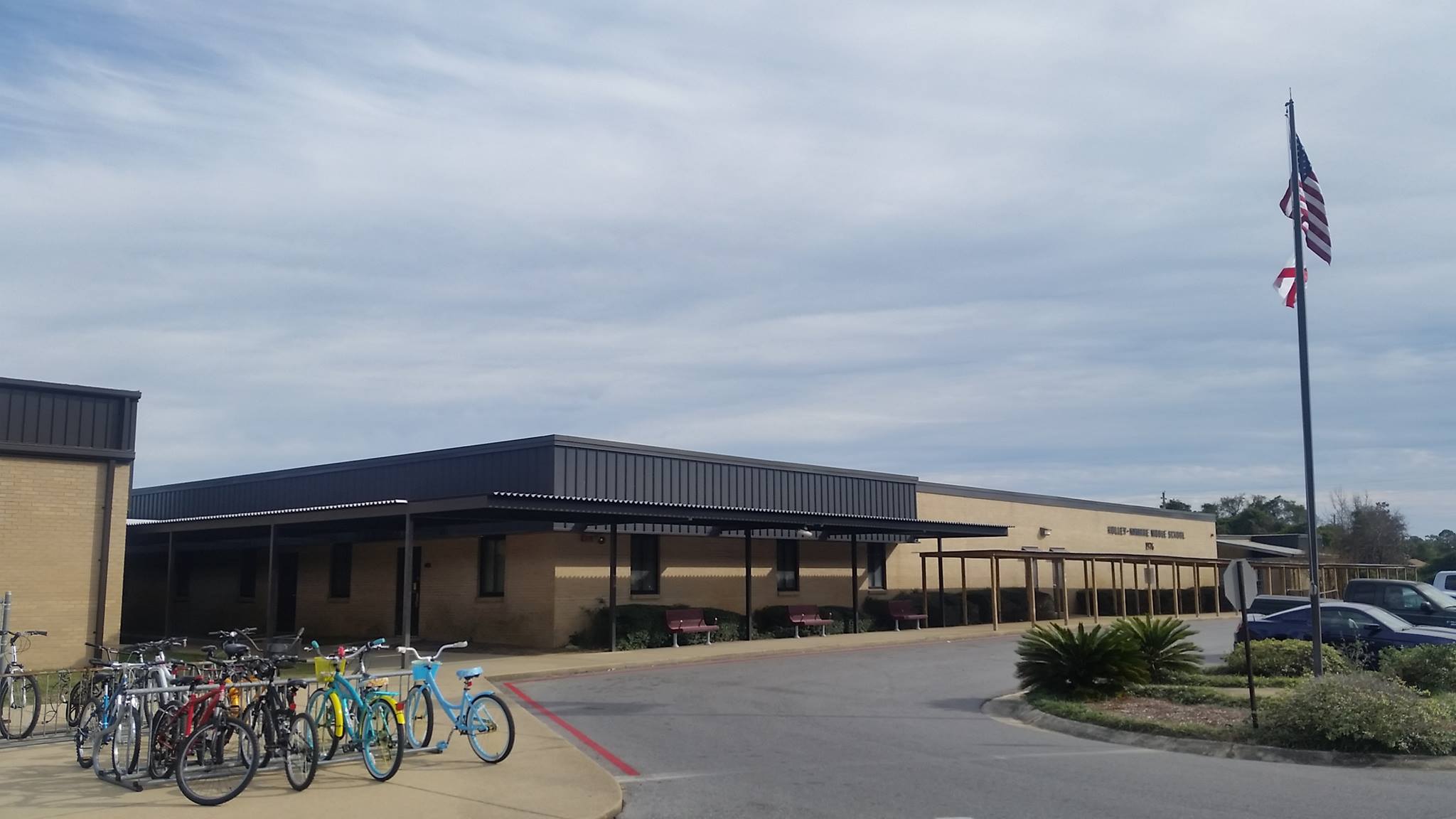 Threat reported at Holley-Navarre Middle School - FOX10 News | WALA